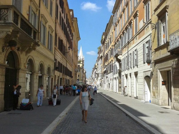 Gorgeous penthouse Spanish Steps image 18
